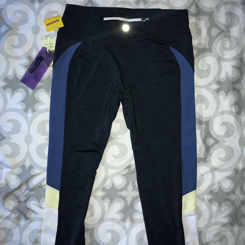 Tangerine cropped color block leggings